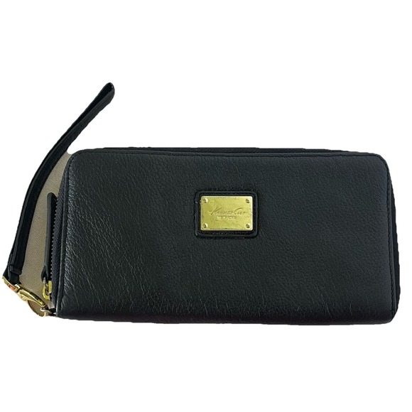 Kenneth Cole Handbags - Kenneth‎ Cole Black Pebbled Leather Wristlet Wallet Zip Around Phone Organizer